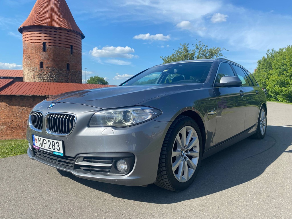 BMW 520D Touring car rental
